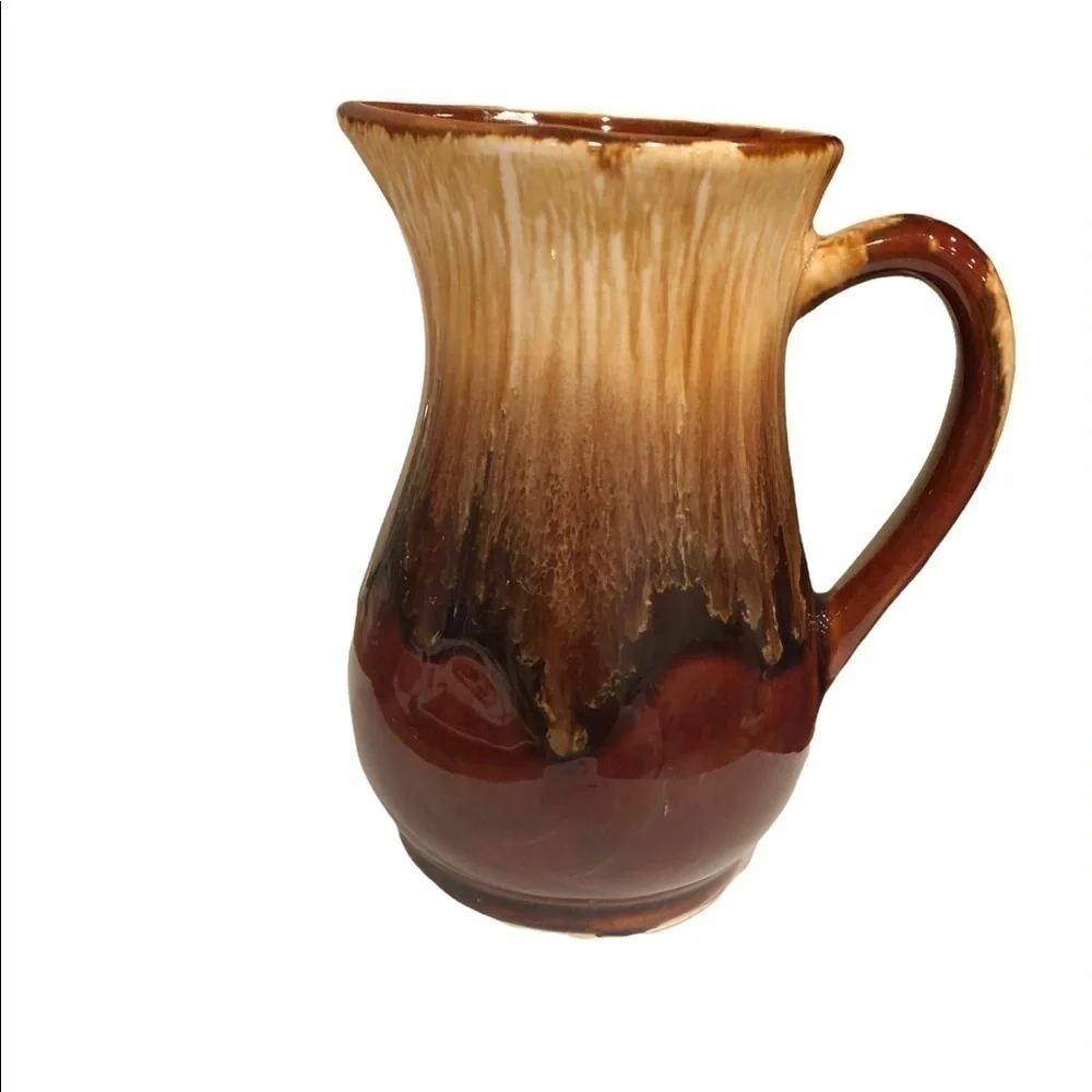 𝅺vintage Roseville Pottery Pitcher